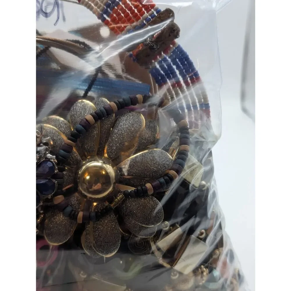 Jewelry Lot Reba Repurpose Bag Over 4 Pounds Beads & Possible Wearable Pieces - Picture 8 of 10